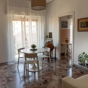 https://afrodite-loft-hermes.hotelinveneto.com