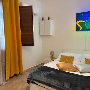 https://maravigghia-palermo.palermohotels.org